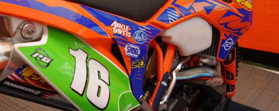 Photo Gallery-Dunlop-Limestone 100-Bikes