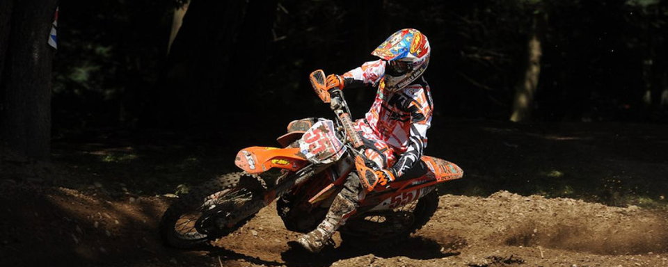 Two Points Separate Russell and Mullins Heading into Round 11