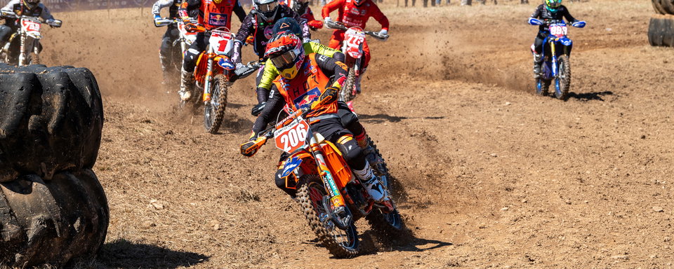 Fowler and Kelley Lead the Way into Round Four This Weekend