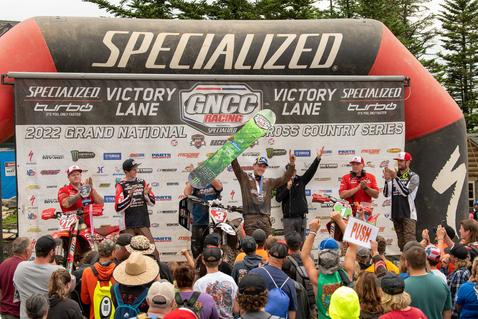Between the Arrows: 2022 Yamaha Racing Snowshoe GNCC Motorcycles