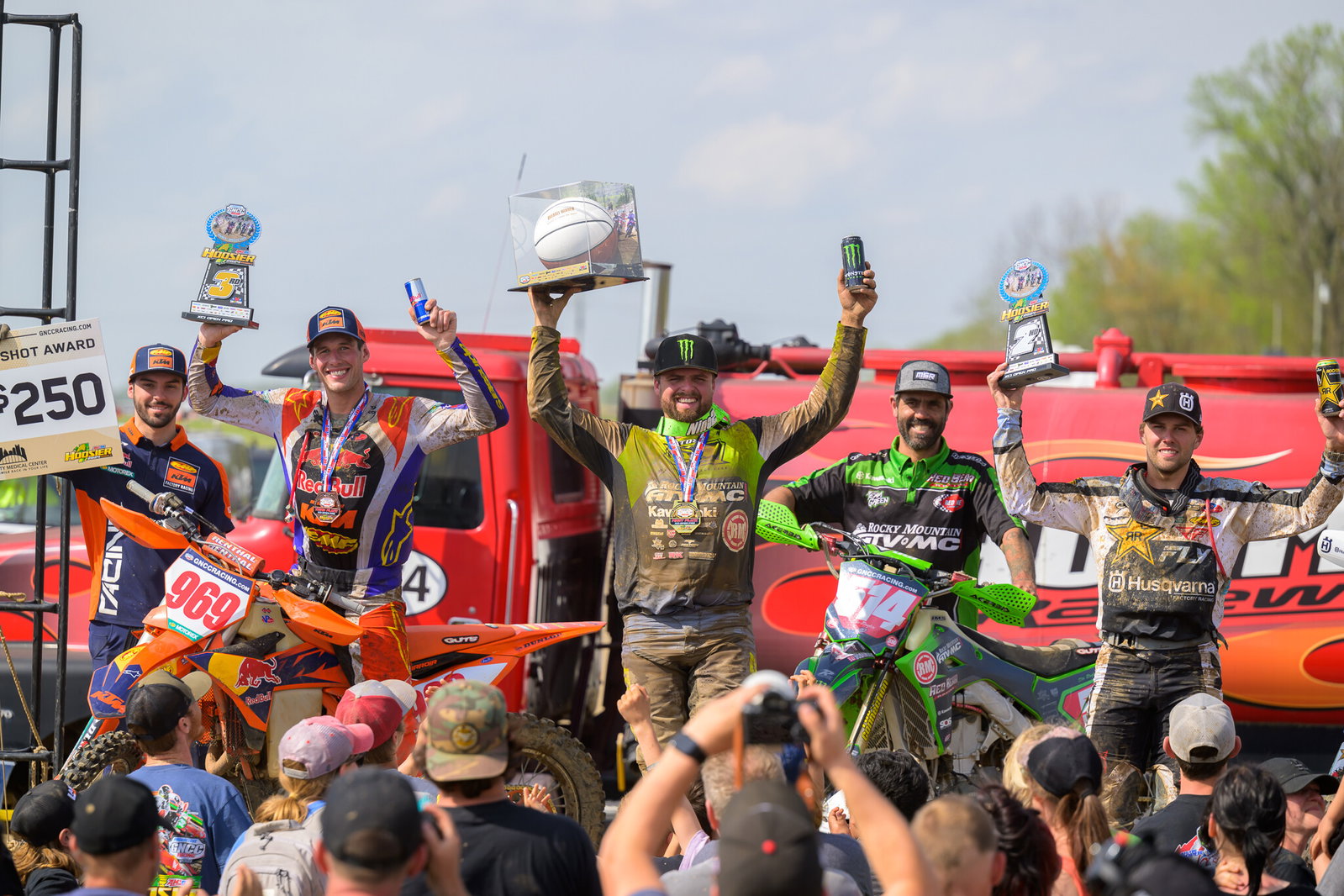 Between the Arrows: 2024 AMSOIL Hoosier GNCC Motorcycles