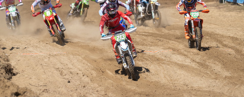 1st Trust Bank Sponsors Holeshot Awards for XC1 Open Pro and XC2 250 Pro Classes at The Dukes GNCC in Kentucky