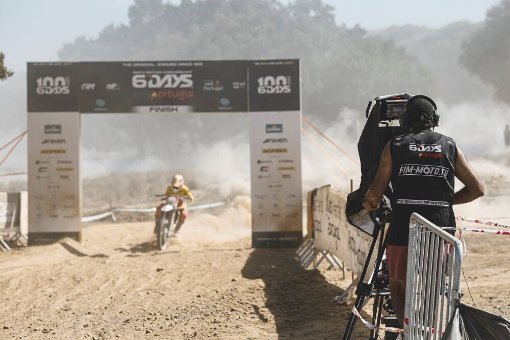 FIM 6DAYS: Shortened but dramatic Day Four for riders at FIM 6DAYS® Portugal