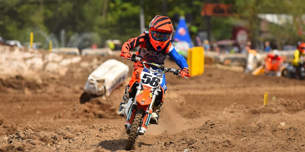 65 (10-11) Limited - Moto 1